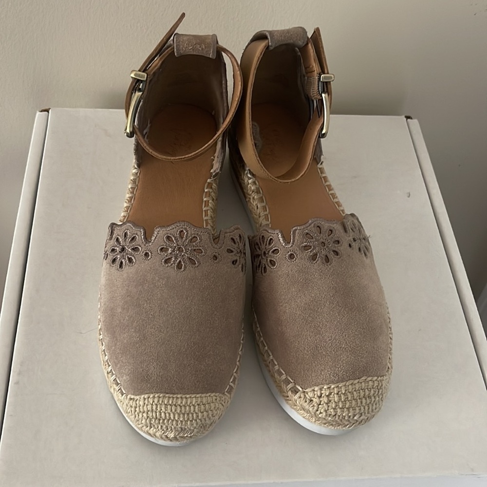 Crown Vintage Taupe Leather Brixie Wedge Sandal Size 7M, classic, casual - Picture 3 of 4
